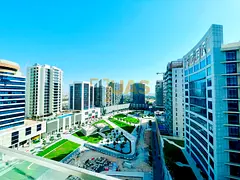 Luxury Living | Premium 1BR | Sol Bay, Business Bay