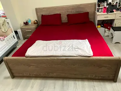 King size wooden bed with mattress with headboard and nightstand - light oak