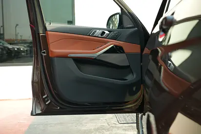 2026 BMW X7 thumbnail 17