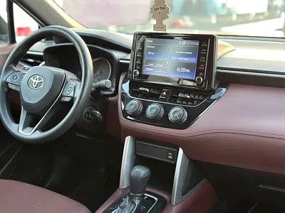صورة 16 لـ 2022 Toyota COROLLA CROSS