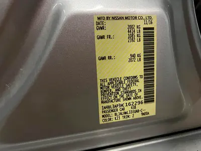 2017 Nissan ALTIMA thumbnail 17