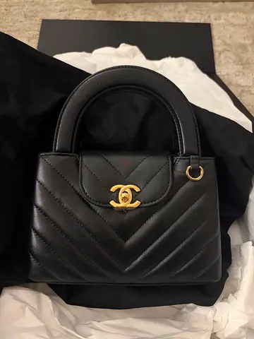 Chanel Shopping Bag