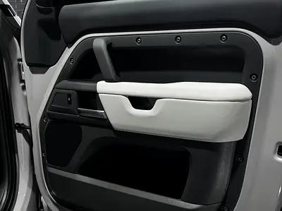 2026 LAND Rover DEFENDER — миниатюра 18
