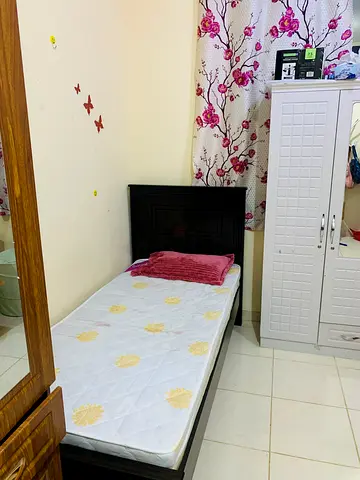 Executive bachelor bed space for males in shabia 10