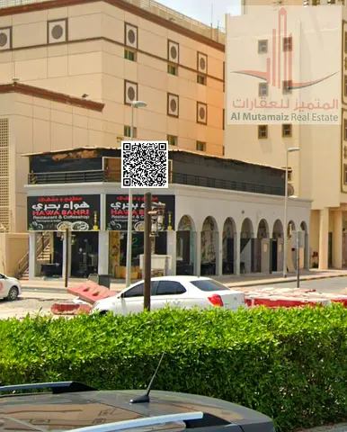 للبيع مبني تجاري تاني نمره من كورنيش عجمان