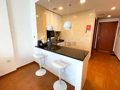 6 cheques | Spacious Layout | Unfurnished