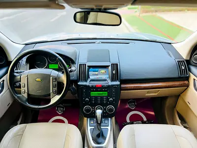 2010 LAND Rover LR2 photo 20