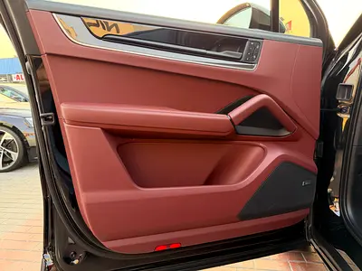 صورة 10 لـ 2026 Porsche CAYENNE