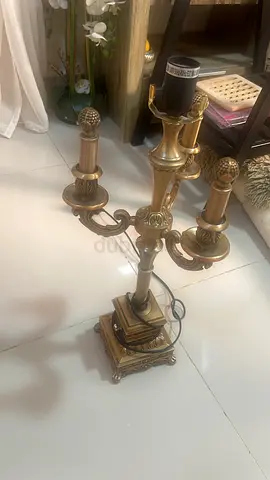 Antique-style Brass 3-Arm Candelabra Lamp