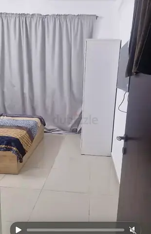 Simple single bedroom set with wardrobe - good condition and with new led32””