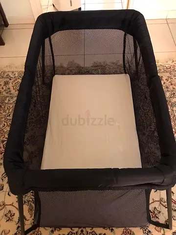 BabyBjorn travel cot
