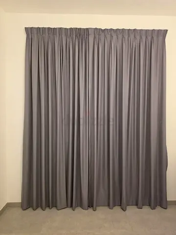 Grey blackout curtains - ready to hang, good condition measurement 220x285
