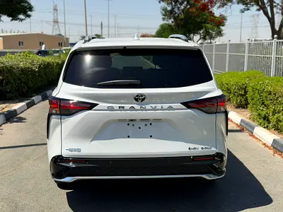صورة 6 لـ 2025 Toyota SIENNA