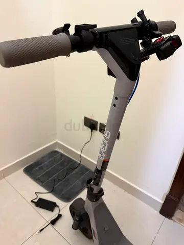 Foldable electric scooter in good working condition