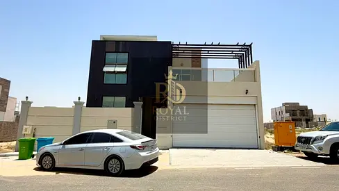 SUPER DISTRESS DEAL BE LOW MARKET PRICE ||LUXURY VILLA FOR SALE IN TILAL CITY || 5 BEDS || FREEHOLD || NO SERVICE CHARGES || READY TO MOVE ||