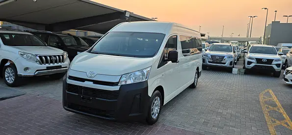 2023 Toyota HIACE — фото 7
