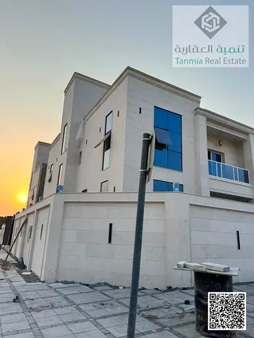 فيلا زاوية 6 غرف للبيع الزاهية عجمان 3400 قدم 2 مطبخ 8 حمامات 2.3 مليون درهم
