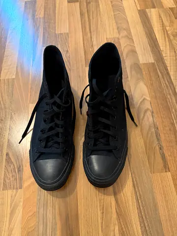 Black Converse size 44