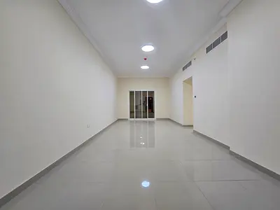 اول ساكن - اكبر مساحات - غرفه ماستر - خزائن حائط - ستور - موزع كبير - بلكونه اطلاله مفتوحه - تكيف مركزي - سهله المخرج لدبي والشارقه