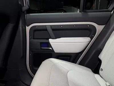 2026 LAND Rover DEFENDER — миниатюра 8