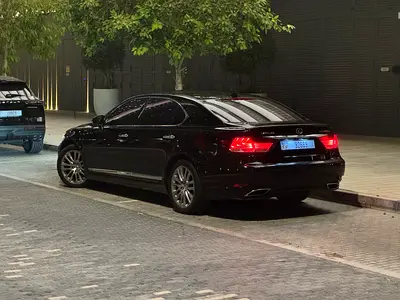 Lexus LS 460L Full Ultra 2014 - GCC Specs - Pristine Condition - Long Wheelbase