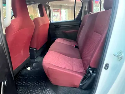 2021 Toyota HILUX — миниатюра 12