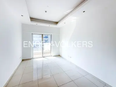Exclusive Unit | Vacant on Transfer | Lower Floor