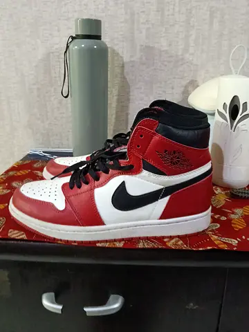 Air Jordans red and white 1st copy