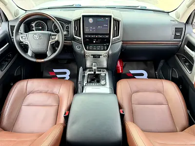 صورة 9 لـ 2018 Toyota LAND CRUISER