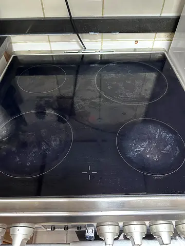 4 Burner Ceramic Electric Cooktop with Knobs whirlpool