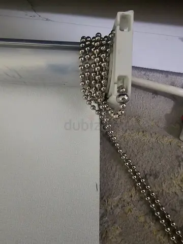 Single roller blind chain mechanism with beaded pull