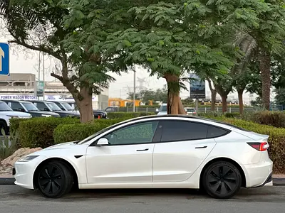 2024 Tesla MODEL 3 photo 6
