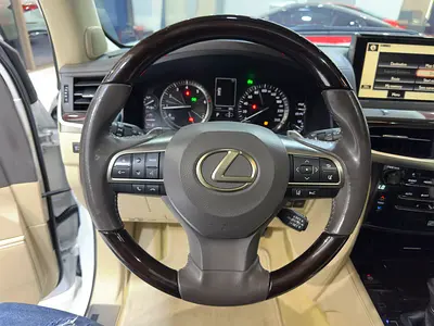 صورة 10 لـ 2017 Lexus LX-SERIES