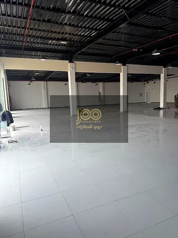 شوروم للإيجار السنوي في أم القيوين المدر 2
