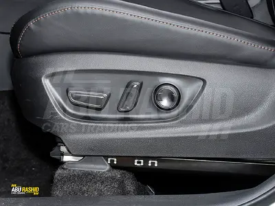 صورة 15 لـ 2026 Toyota COROLLA CROSS