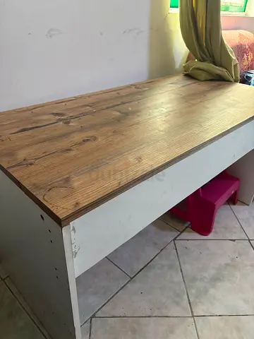Long table