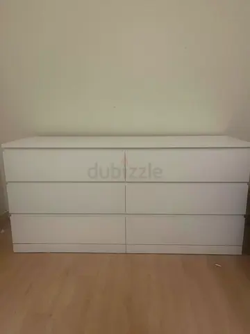 White 6 Drawer Dresser / خزانة بيضاء من 6 ادراج