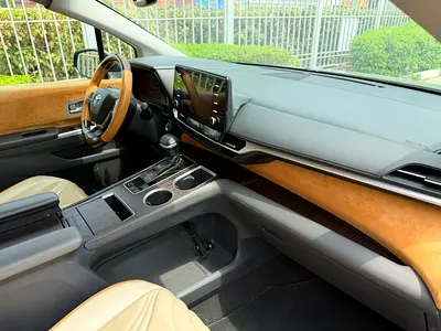 صورة 14 لـ 2021 Toyota SIENNA