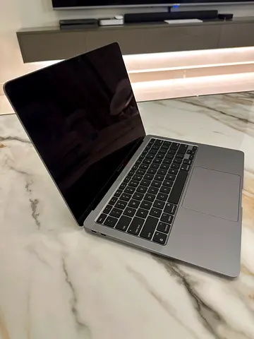 MacBook Air m1 , 13.3 inch