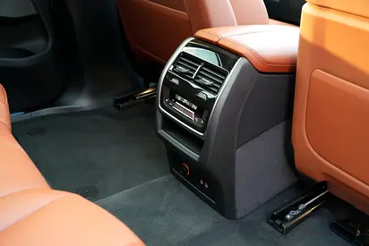 2026 BMW X7 — миниатюра 15