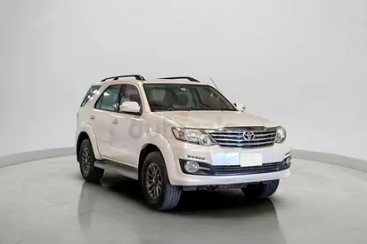 2015 Toyota Fortuner GXR 4.0L | GCC Specifications
