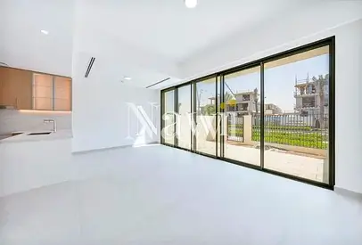 Modern Design | Unfurnished | Single Row