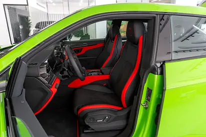 2026 Lamborghini URUS — фото 9