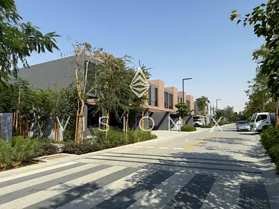 Breath-taking Views | Spacious Rooms | Ready Townhouse