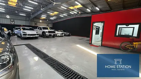 READY TO MOVE WAREHOUSE FOR CAR SHOW ROOM
