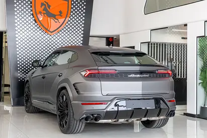 2026 Lamborghini URUS photo 6
