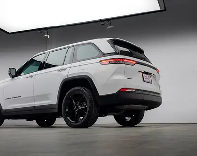 2024 JEEP GRAND CHEROKEE — миниатюра 20