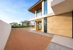 Vastu Compliant | Big Plot | Green Belt