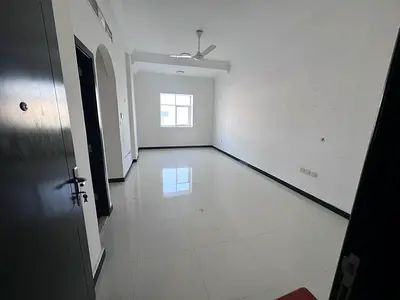 من اجمل الشقق غرفتين وصاله تكيف مركزي بنايه عائلات صيانه ع المالك مساحه واسعه تسهيلات بالدفعات باركن اسفل البنايه