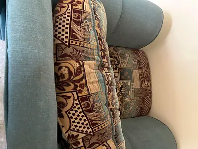 Free Single Seater two number sofa